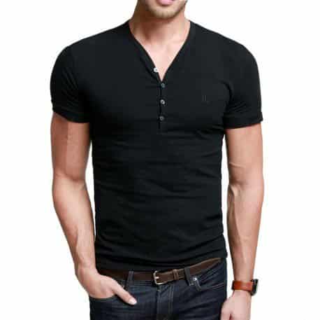 Черная футболка с черной рубашкой